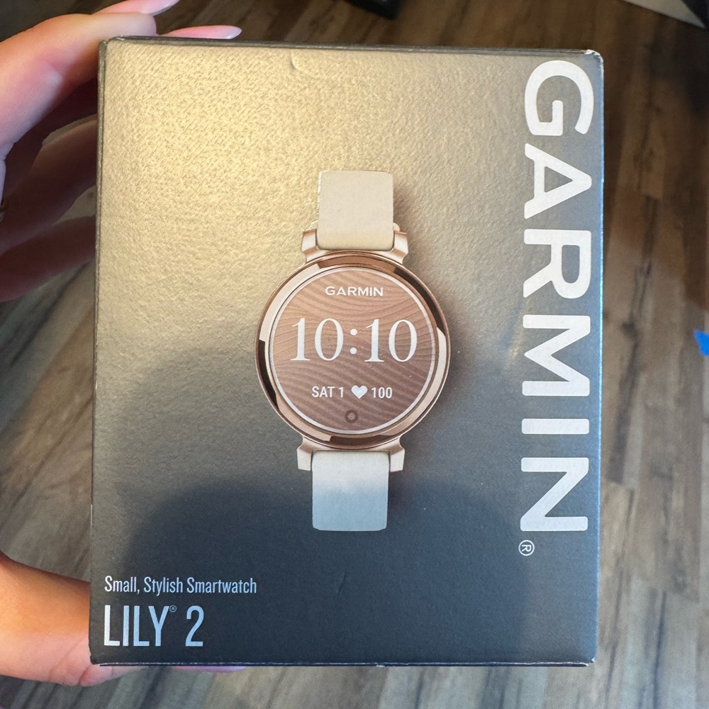 Garmin Lily 2 Fitness Watch (2 bands) + Charger